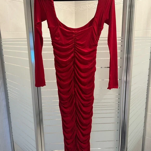 Oh Polly Red Sweetheart Long Sleeve Bodycon Dress - Picture 7 of 12